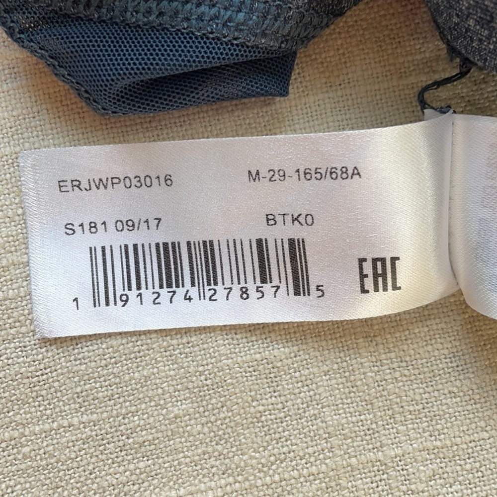 ROXY brand heathered navy cropped yoga/athletic leggings with mesh cutou… - Picture 9 of 12